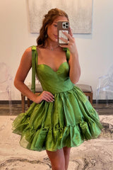A-Line Kelly Green Homecoming Dresses Short Cocktail Dresses with Bow