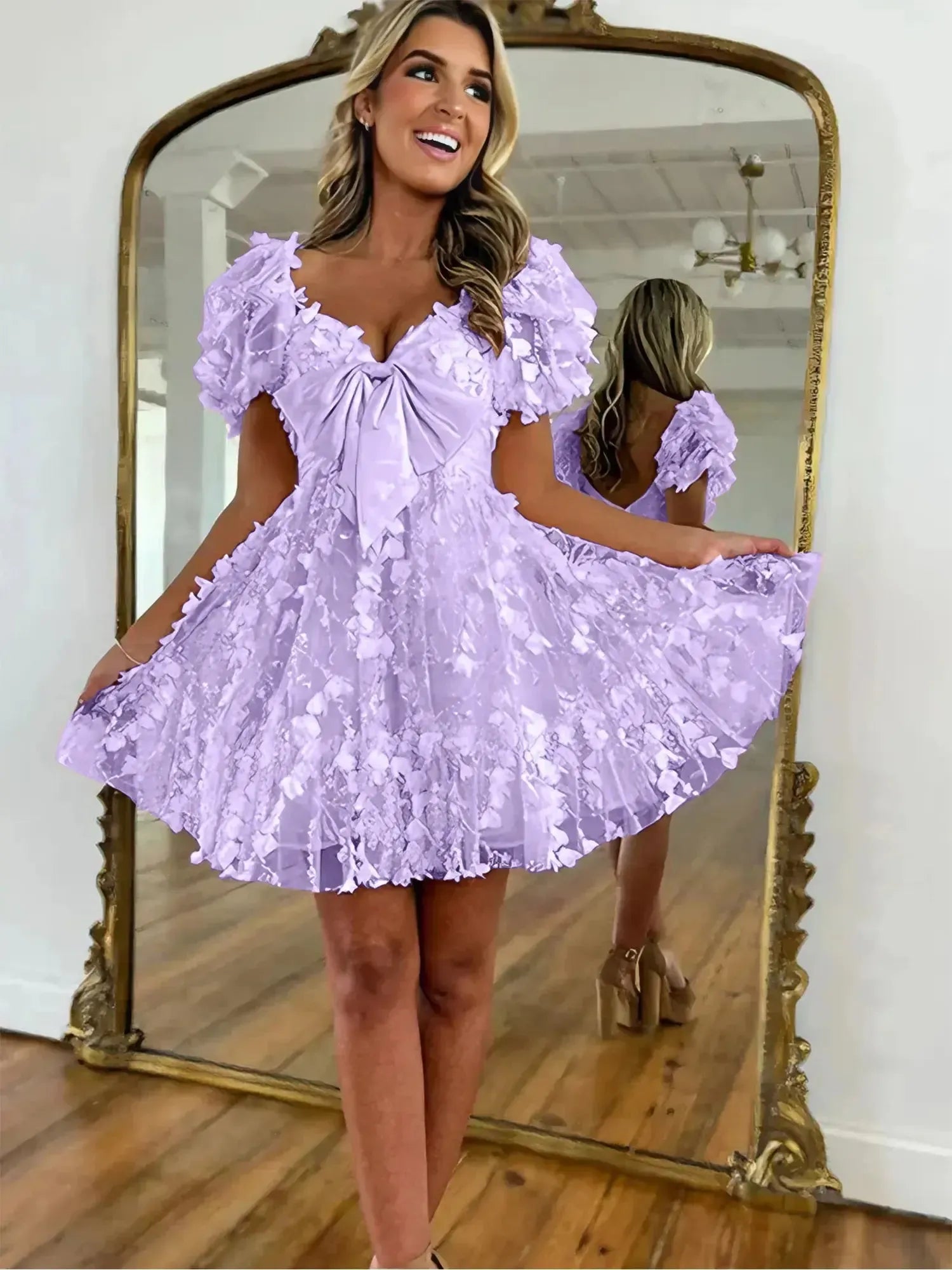 A-Line Puff Sleeves Short Tulle Homecoming Dress With Bowknot