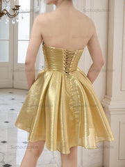 A-Line Strpless Straight Bow Short Homecoming Dress