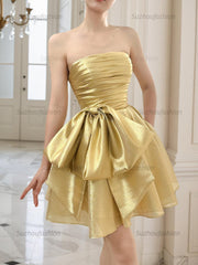 A-Line Strpless Straight Bow Short Homecoming Dress