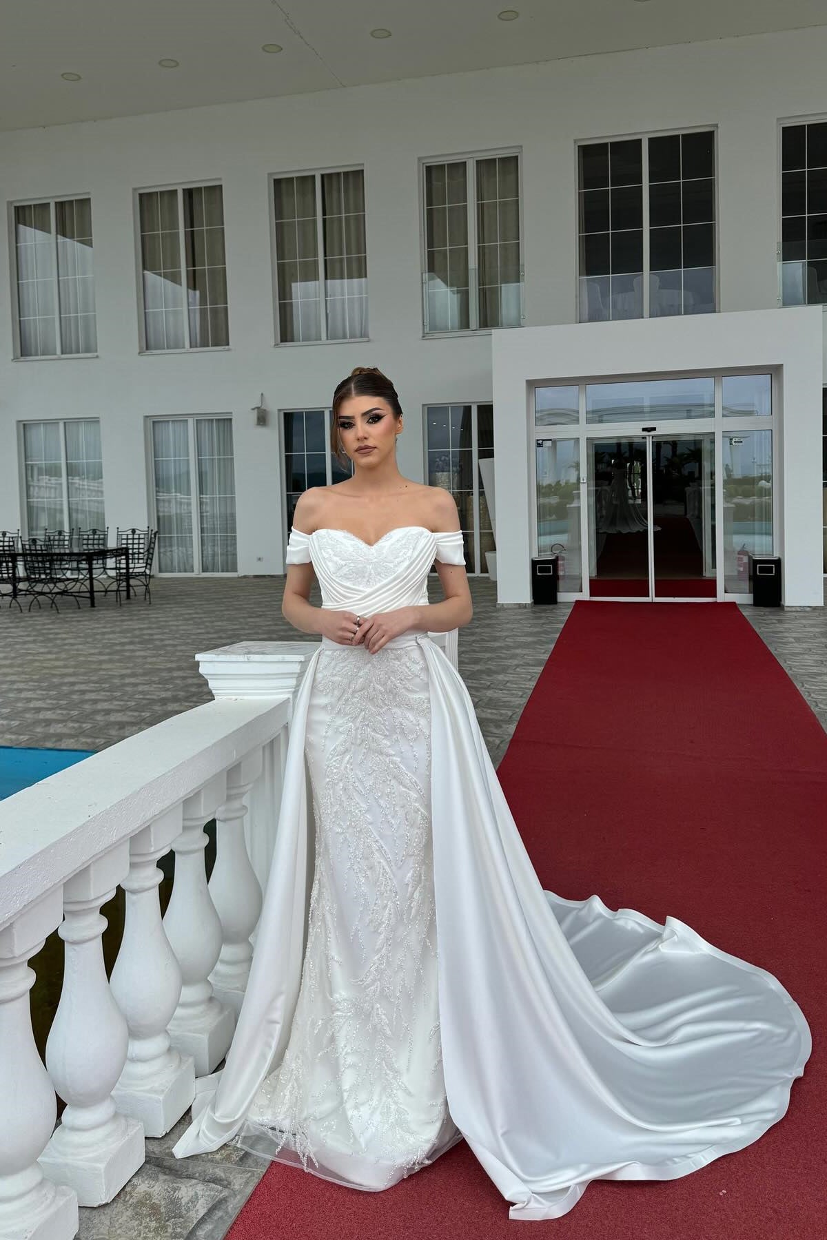 A Line Wedding Dress Off The Shoulder Sleeveless Appliques White Bridal Gown with Panel Train