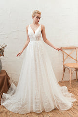 Affordable Tulle V-Neck Long Wedding Dress with Appliques
