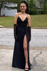 Amazing Long Black V-neck Spaghetti Straps Lace Sleeveless Prom Dresses With Split