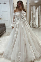Amazing Off-the-Shoulder Appliques Long Sleeves Bridal Dresses Lace Appliques
