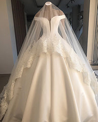 Ball-Gown Off-the-shoulder Excellent Appliques Wedding Dresses
