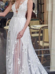 Beach Boho A-Line Beach Wedding Dress V-neck Lace Tulle Jersey Sleeveless Sexy See-Through Bridal Gowns with Sweep Train