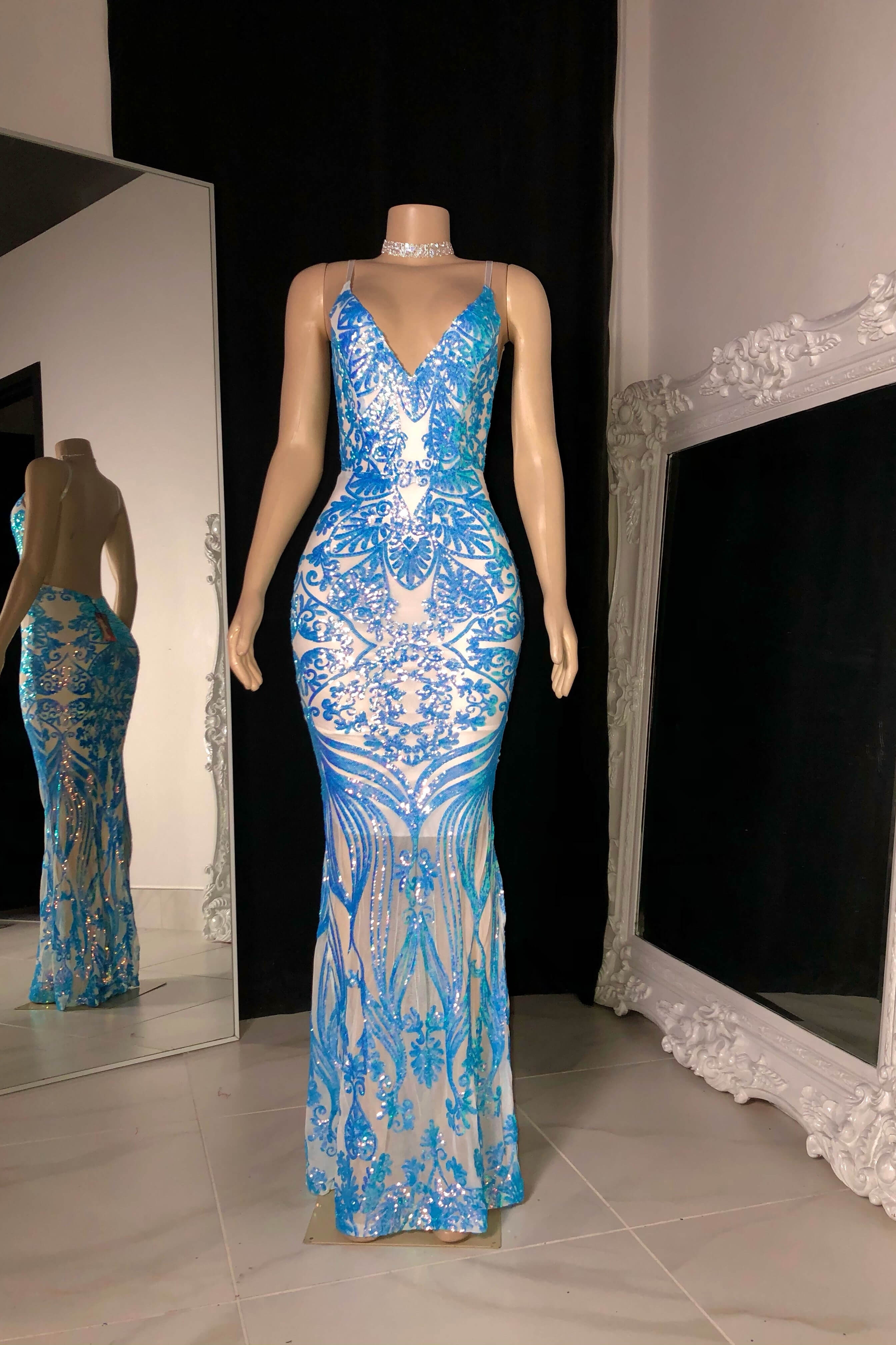 Beautiful Sleeveless V-neck Backless Mermaid Prom Dress