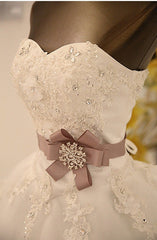 Beautiful White Sweetheart Lace Bridal Gown Crystal Bowknot Tulle Long Wedding Dress