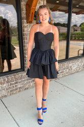 Black Homecoming Dresses Corset Sweetheart A-Line Tiered Satin Short Cocktail Dresses