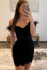 Black Homecoming Dresses Off The Shoulder Corset Tight Short Cocktail Dresses with Feathers
