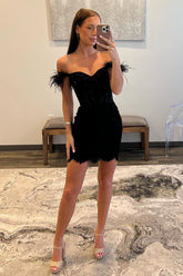 Black Homecoming Dresses Off The Shoulder Corset Tight Short Cocktail Dresses with Feathers
