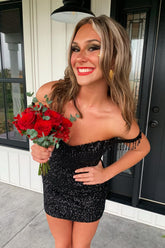 Black Homecoming Dresses Off The Shoulder Tight Short Cocktail Dresses with Fringes