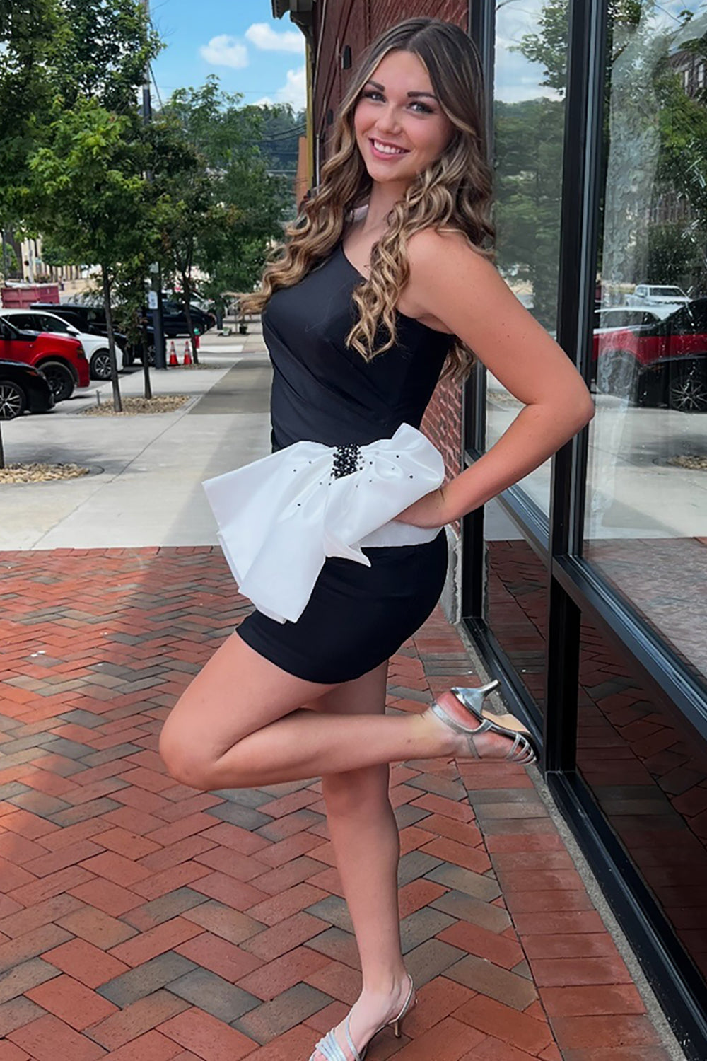 Black Tight Homecoming Dresses One Shoulder Short Cocktail Dresses With Bow