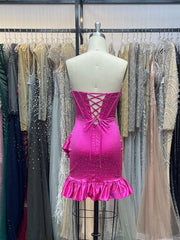Bodycon Sweetheart Satin Homecoming Dress with Beading