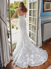 Boho Sweetheart Sleeveless White Appliques Mermaid Beach Bridal Dress