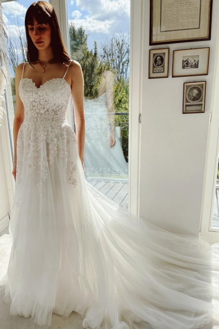 Chic Garden Spaghetti Straps A-Line Lace Bridal Gowns