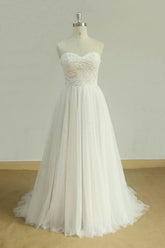 Chic Sweetheart Lace Wedding Dress | White Tulle Ruffles Bridal Gowns