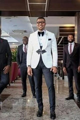 Chic White Shawl Lapel 2 Piece Jacquard Wedding Suit