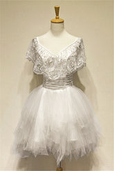 Cute White V-Neck Lace Short Bridal Dresses Lace-up Tulle Simple Tiered Mini Wedding Gown
