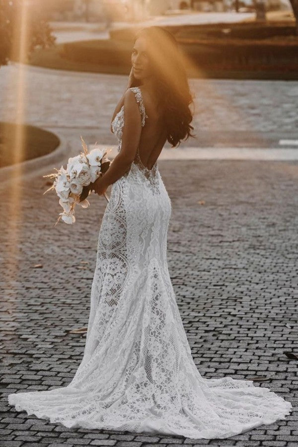 Elegant Backless V-neck Sleeveless Mermaid Beach Wedding Dresses with Lace