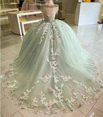 Elegant Ball Gown Strapless 3D Flowers Appliques Sweep Train Mint Green Tulle Princess Gown Quinceanera Dress For Sweet 16
