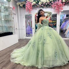 Elegant Ball Gown Sweetheart Neck Detachable Long Sleeves Lace Appliques Feather Bow Knot Sage Green Tulle Quinceanera Dress Evening Party Gown For Sweet 16