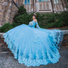 Elegant Ball Gown Sweetheart Neck Lace Appliques Tiered Princess Light Blue Tulle Quinceanera Dress For Sweet 16