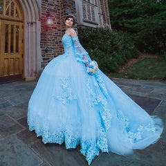 Elegant Ball Gown Sweetheart Neck Lace Appliques Tiered Princess Light Blue Tulle Quinceanera Dress For Sweet 16
