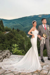 Elegant Spaghetti-Straps Lace Beach Wedding Dress Mermaid Bridal Gowns