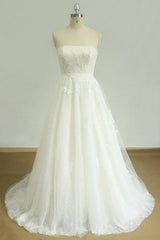 Elegant Strapless Lace Tulle Wedding Dress | Appliques White A-line Bridal Gowns