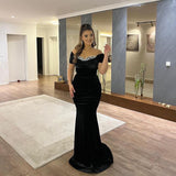 Elegant Sweetheart Off-The -shoulder Black mermaid Prom Dresses with Appliques