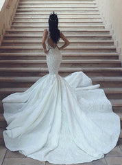 Elegant V-Neck Sleeveless Wedding Dresses | Mermaid Lace Bridal Gowns with Buttons BA9550