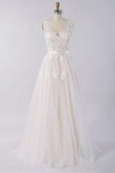 Elegant V-neck A-line Appliques Tulle Wedding Dress