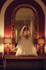 Elegant White Sweetheart Crystal Wedding Dress with Beadings Formal Puffy Floor Length Bridal Gowns