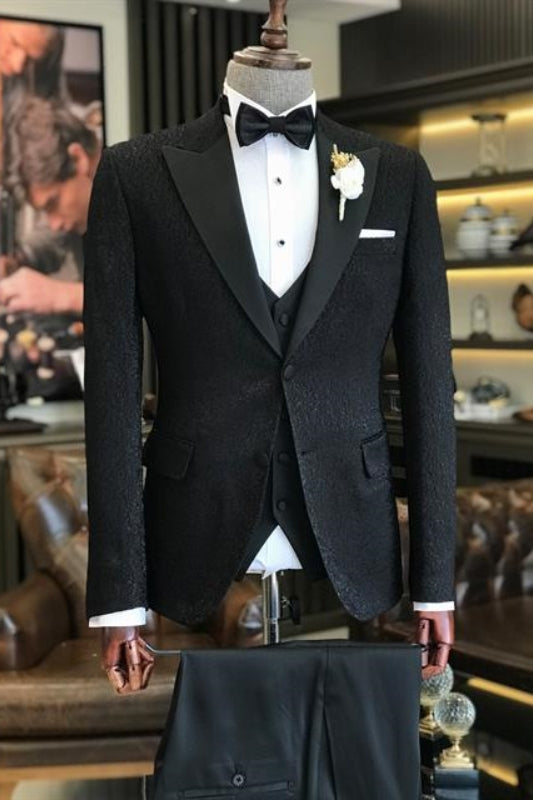 Glamorous Black Peaked Lapel 3 Piece Jacquard Prom Suit