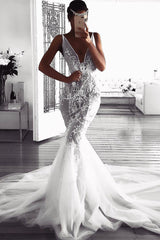 Glamorous Mermaid Deep v-Neck Beach Wedding Dresses | Sleeveless Tulle Appliques Bridal Gowns