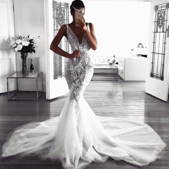 Glamorous Mermaid Deep v-Neck Beach Wedding Dresses | Sleeveless Tulle Appliques Bridal Gowns