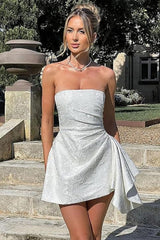 Glamorous Ruched Satin Short Cocktail Dresses Strapless Homecoming Dresses with Pocket