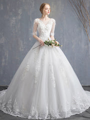 Glamorous See-Through Ball Gown Wedding Dress Scoop Lace Tulle Sequined Half Sleeve Bridal Gowns with Chapel Train