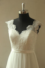 Glamorous White Straps Appliques Wedding Dress | Sleeveless V-neck Chiffon Bridal Gowns