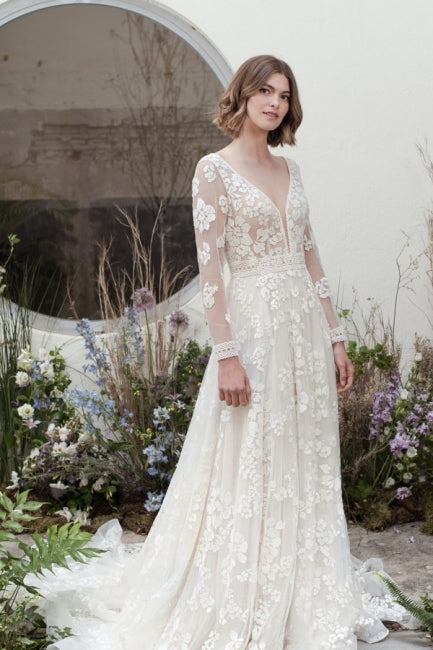 Gorgeous Long A-Line V-neck Lace Bridal Gowns With Long Sleeves