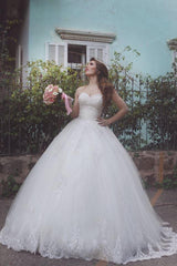 Gorgeous Sweeetheart Ball Gown Princess Dresses New Arrival Lace Applique Long Bridal Gowns