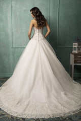 Gorgeous Sweetheart Lace Wedding Dress A-line Court Train Bridal Gown