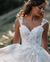 Gorgeous Sweetheart White Tulle Lace Backless A-Line Beach Wedding Dresses