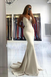 Gorgeous White Satin Sleevelesss V Neck Mermaid Prom Dresses With Ruffles