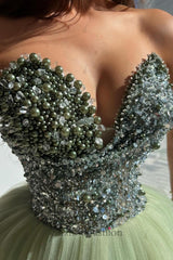Green Prom Dress Ball Gown Sweetheart Beaded Sequined Sleeveless Tulle Formal Dress With Pearls