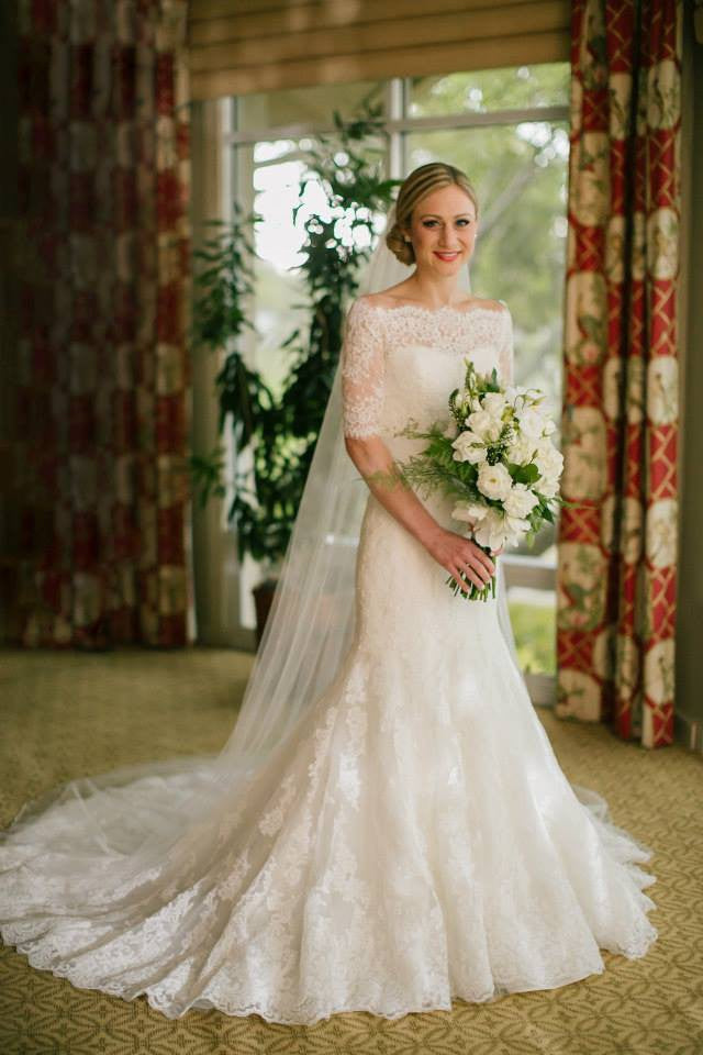 Half Sleeve Bateau Lace Wedding Dress Sheath Court Train Bridal Gown
