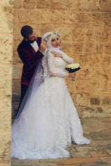Ivory Long Sleeve Wedding Dress Arabic Lace Appliqued Bridal Gown with Detachable Train