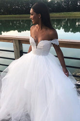 Lace Wonderful Appliques A-line Wedding Dresses