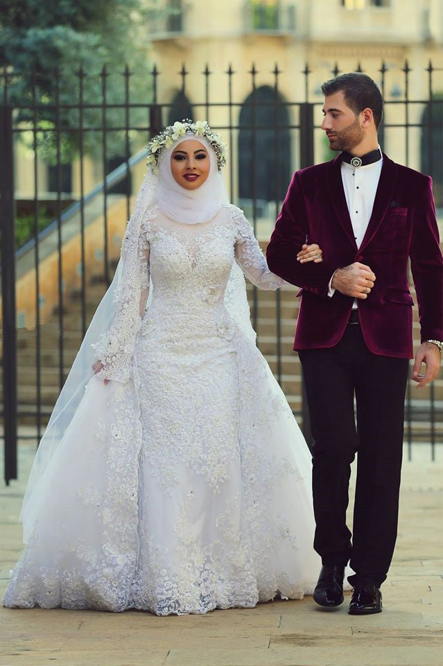 Latest White Lace Long Sleeve Arabic Bridal Dresses Formal Sweep Train Arab Wedding Dress